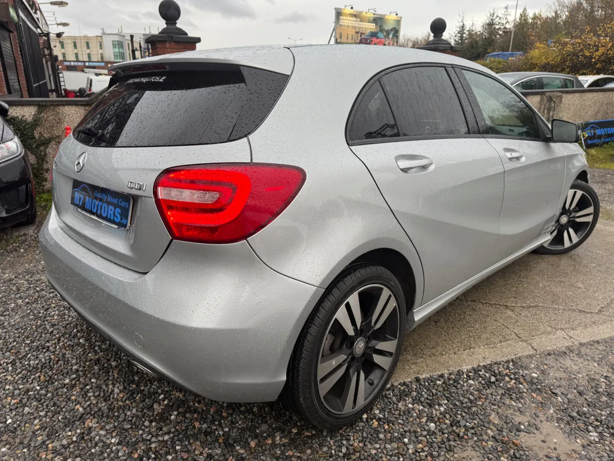 2015 Mercedes-Benz A Class 160 SPORT AUTO - Image 4