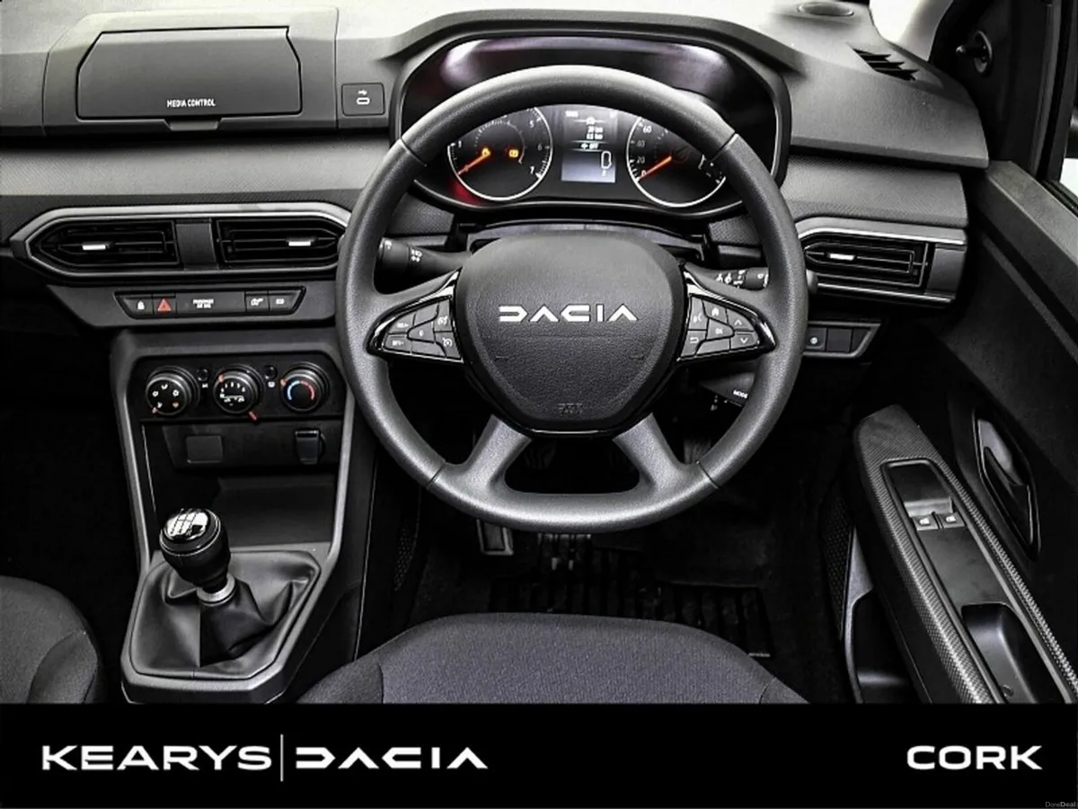 Dacia Sandero Essential TCe 90 5Sp Order Your 262 - Image 4