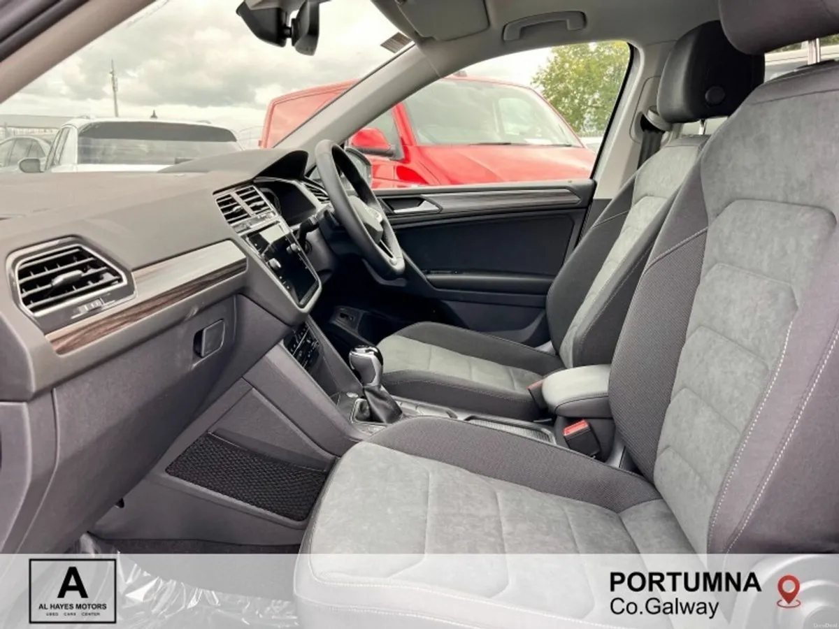 Volkswagen Tiguan Allspace 7 SEATER 2023 AUTOMATIC - Image 4