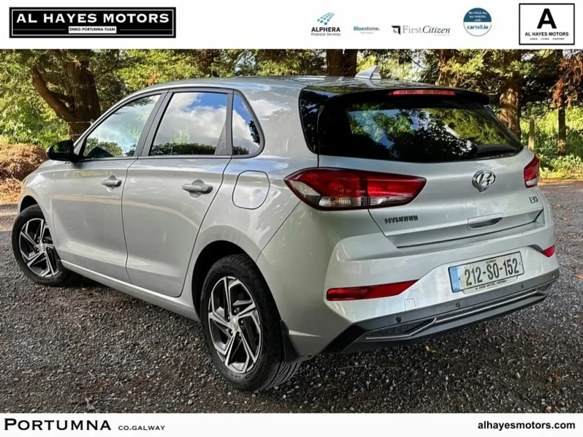 Hyundai i30 2021 DELUXE 1.6DSL *NCT 7/27* - Image 3
