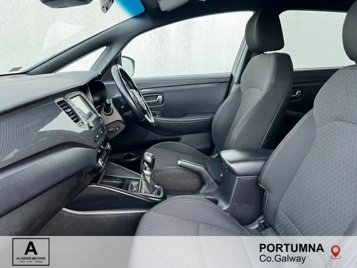 Kia Carens 7 SEATER 1.7 EX *NCT 2/27* - Image 4