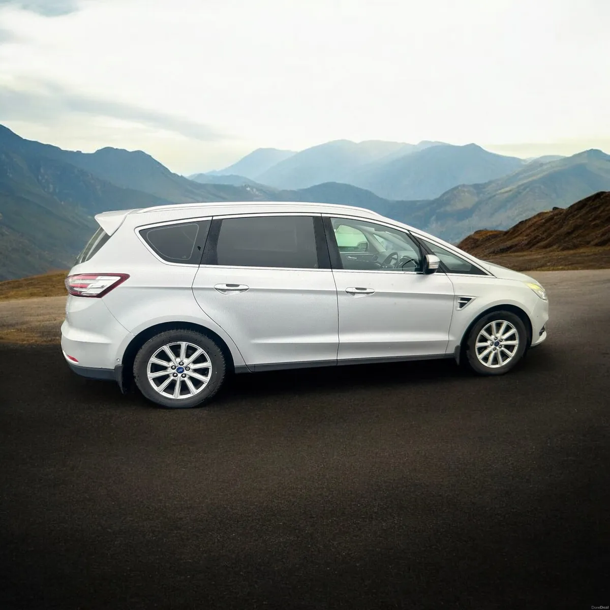 2016 Ford S-Max 2.0 TDCi 150PS Zetec - Image 2