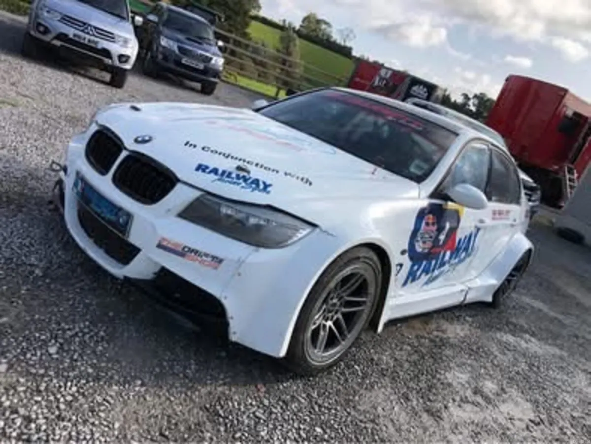 Massive spec BMW drift car - Image 2