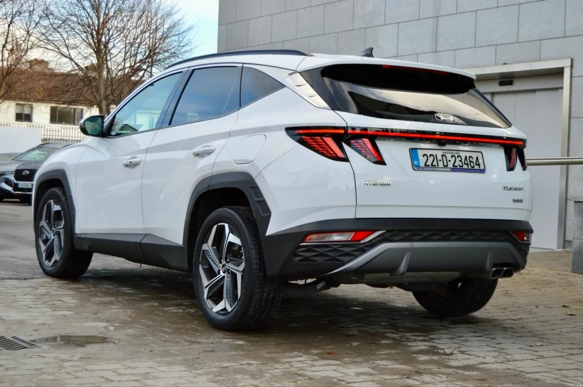 Hyundai Tucson 2WD Executive Plus HEV Auto, Black - Image 4