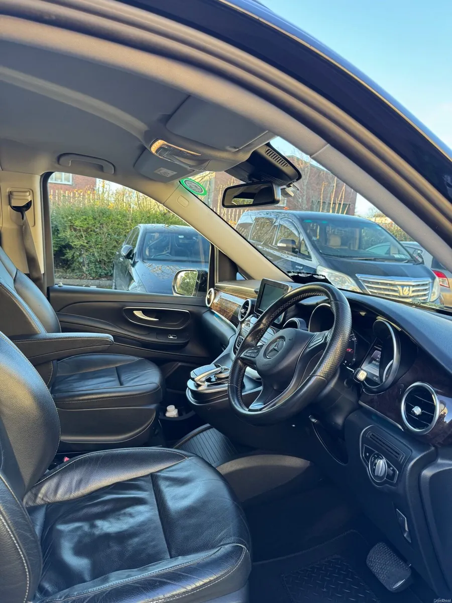 Mercedes-Benz V-Class 2019 (New engine July 2023) - Image 2