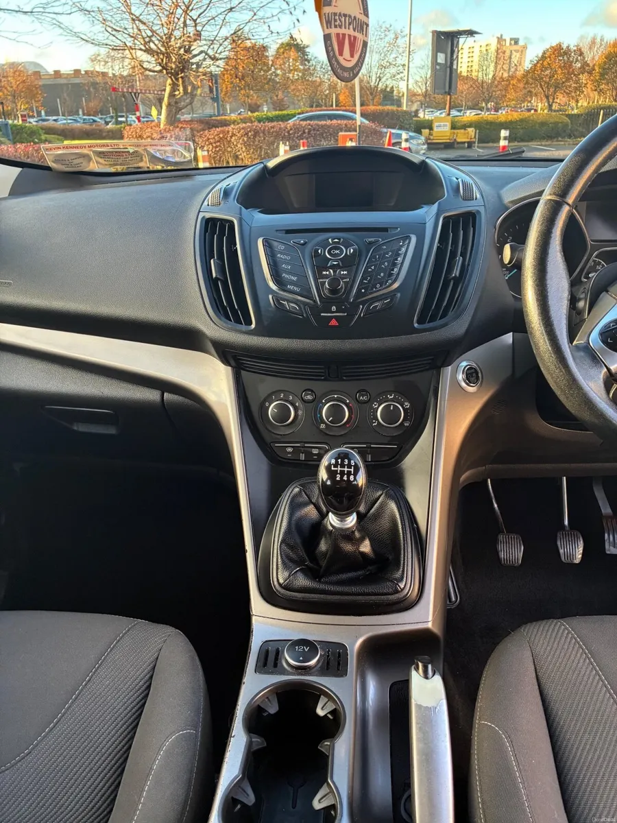 Ford Kuga 2016 Zetec (4 wheel drive) - Image 4