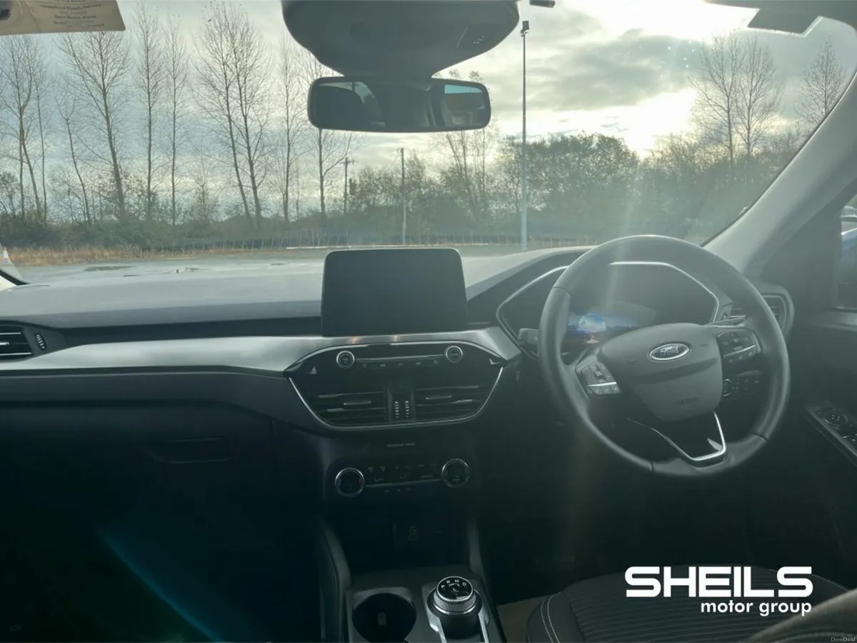 Ford Kuga 2.5 Duratec 190PS FHEV Titanium Auto - Image 3