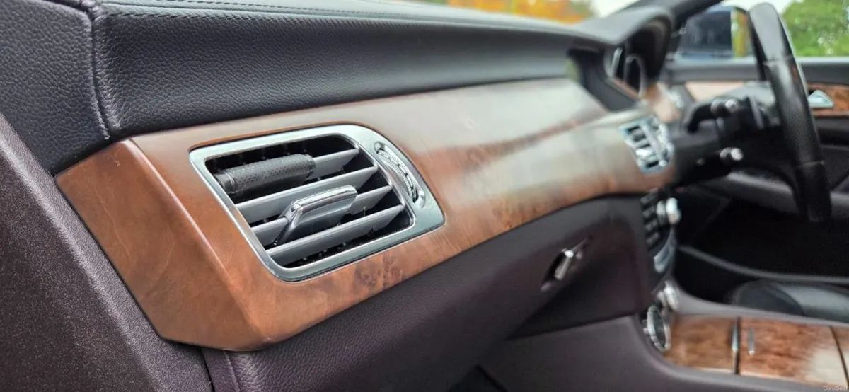 Mercedes-Benz CLS350 V6 AMG/Special Edition - Image 3