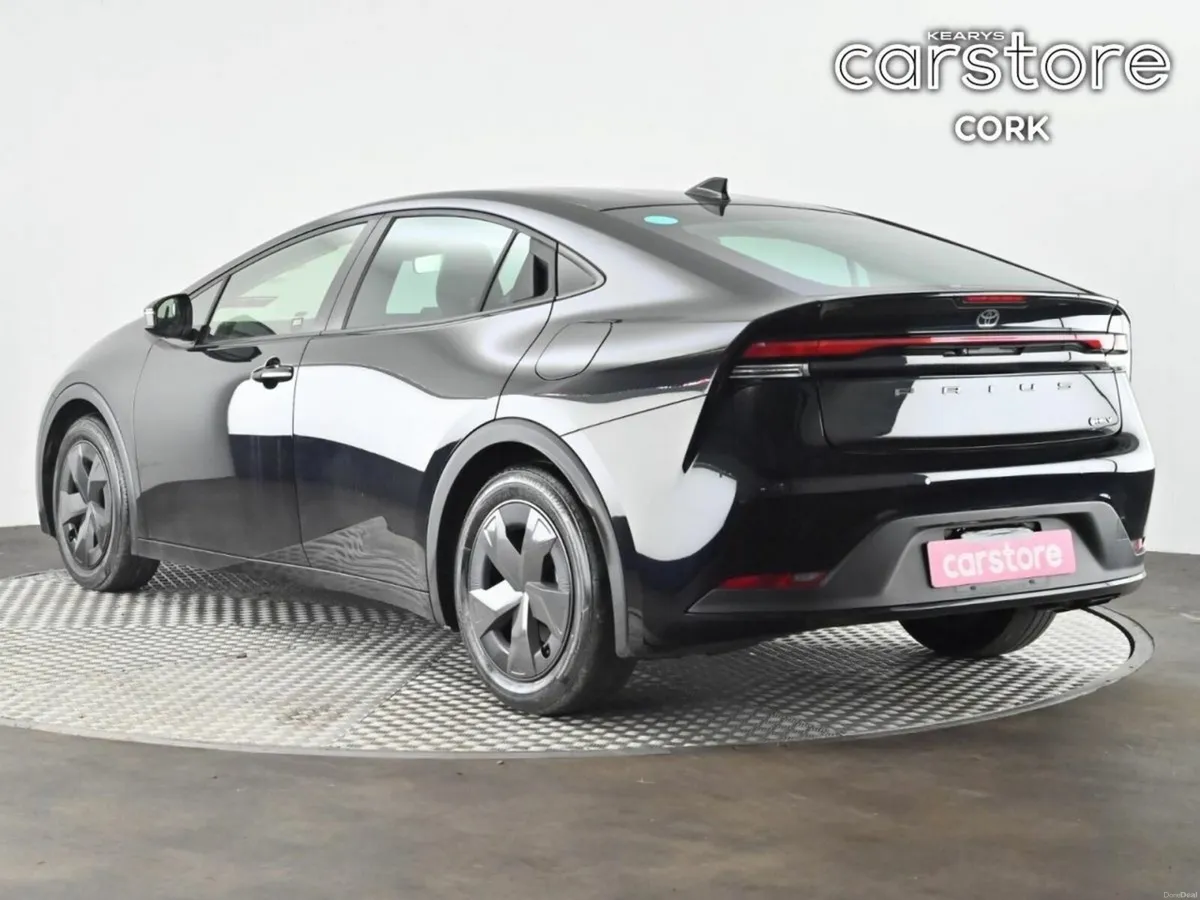 Toyota Prius 1.8 Hybrid Auto - Image 3