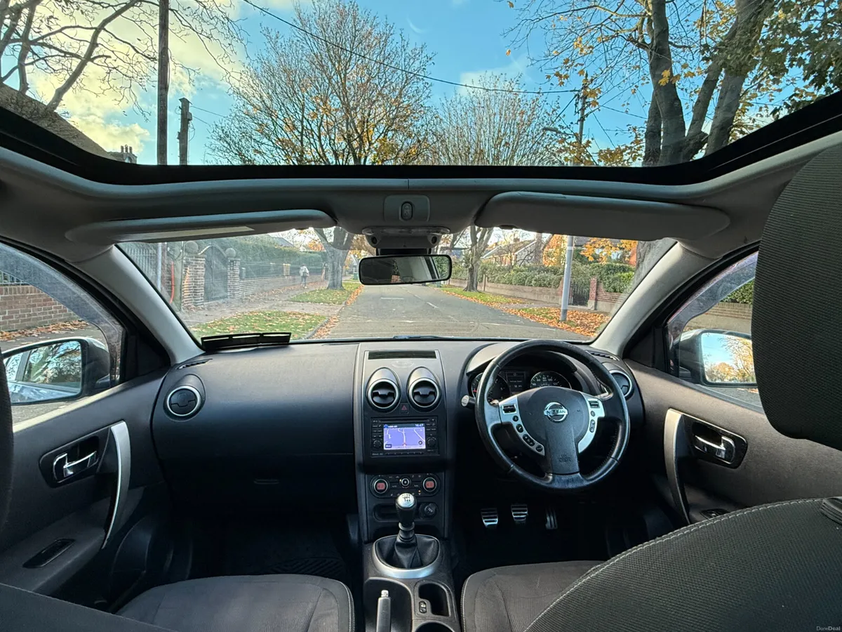 Stunning Panoramic Roof Qashqai New: NCT. Service - Image 1