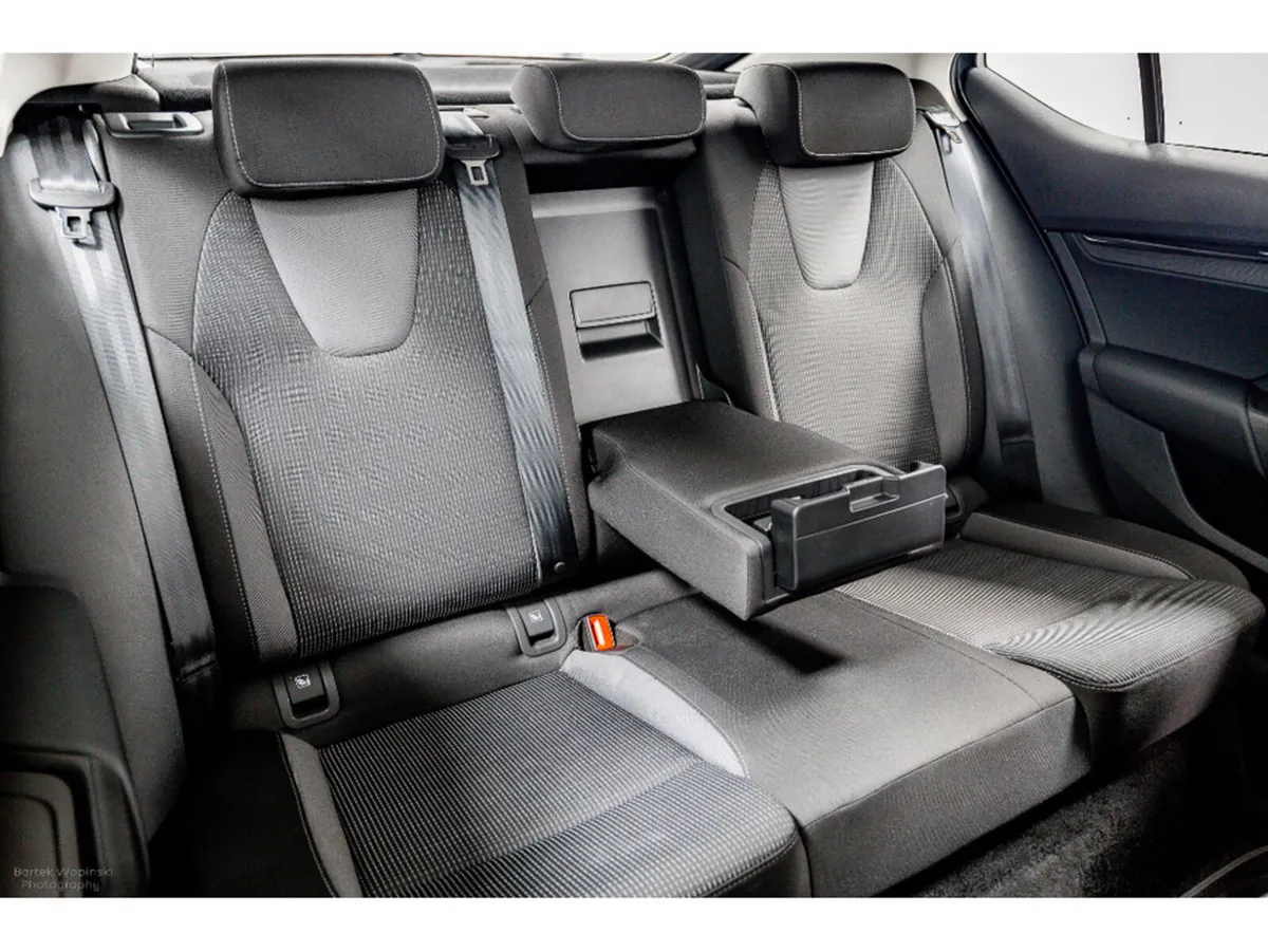 Skoda Octavia AMB 1.0 Petrol 110HP - Image 4