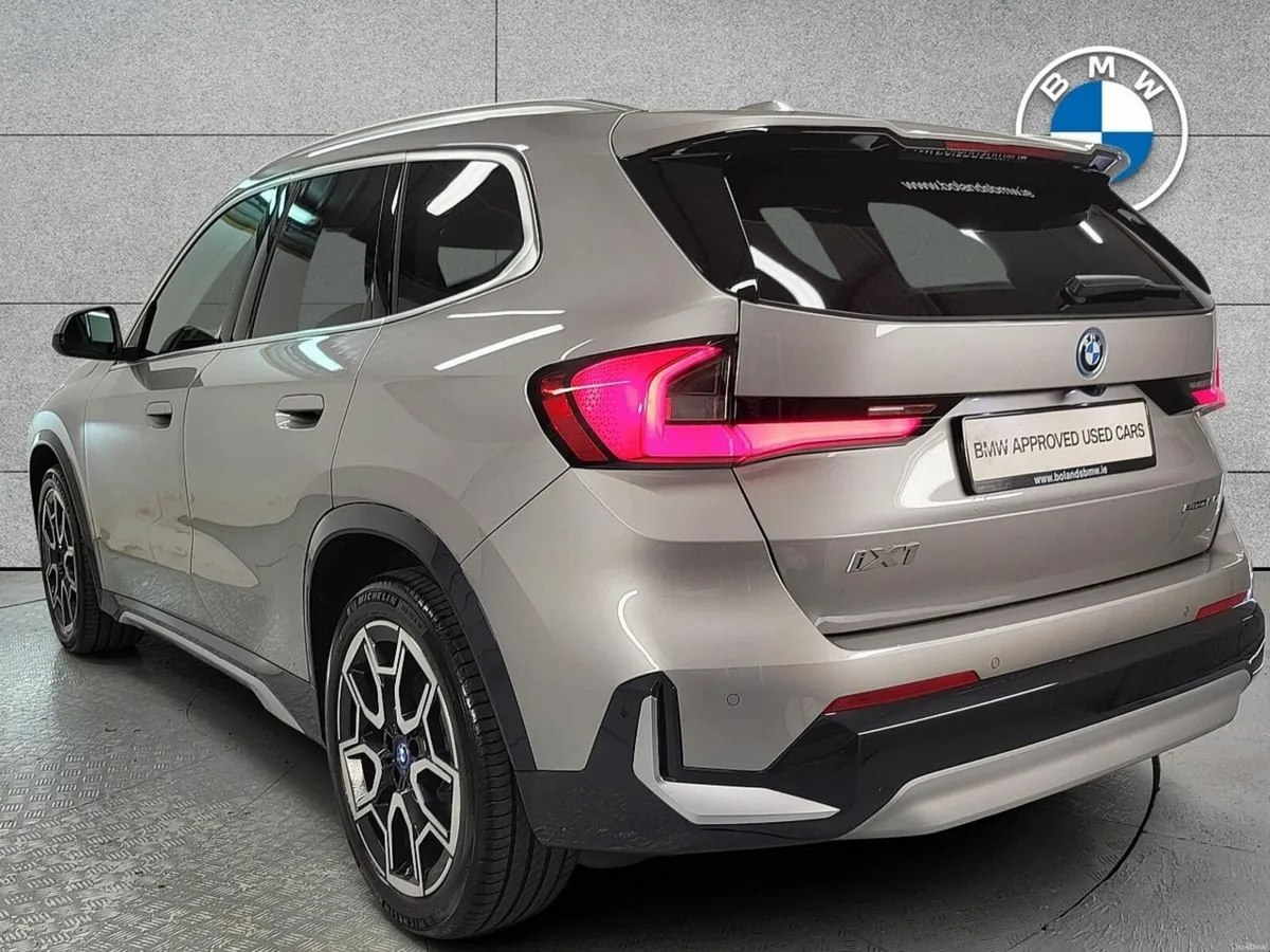 BMW iX1 eDrive20 xLine - Image 2