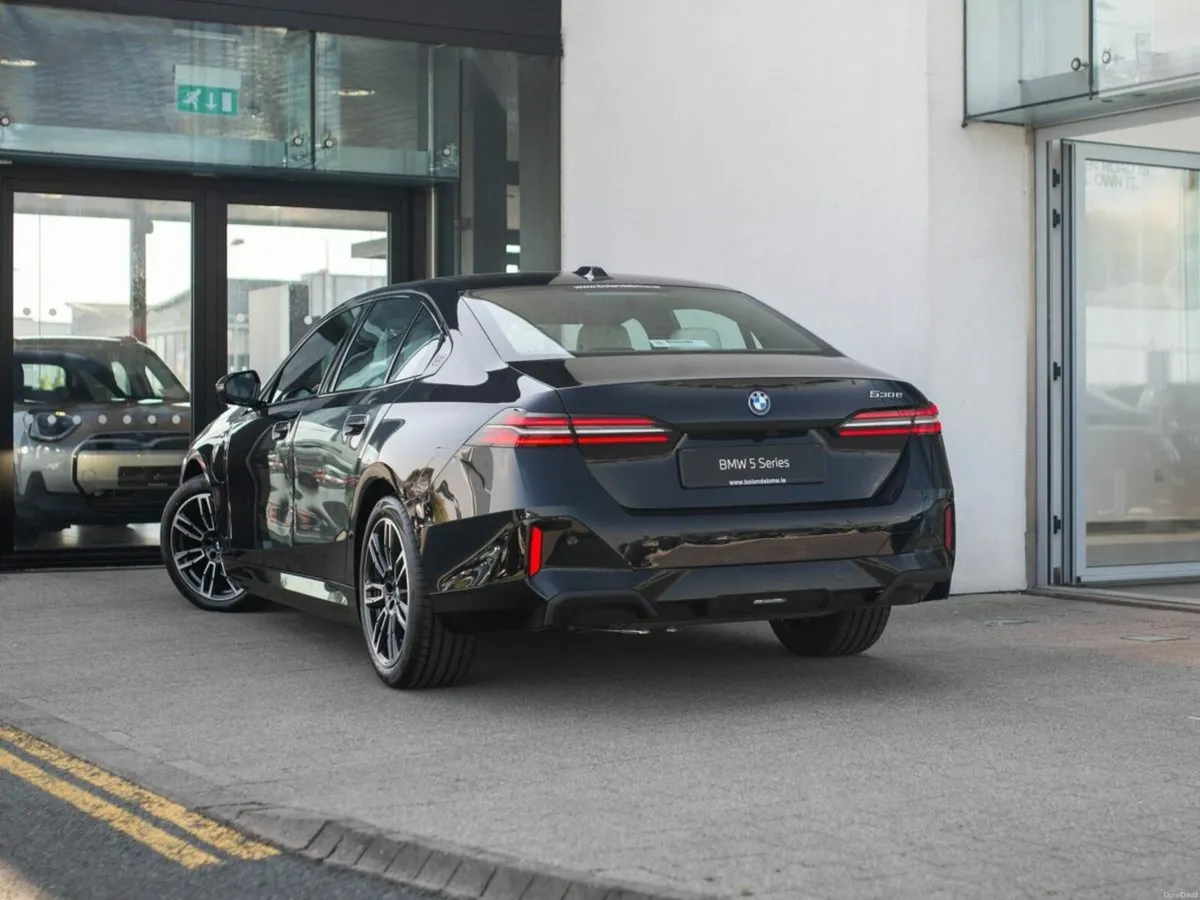 BMW 5-Series 530e M Sport Saloon - Image 2