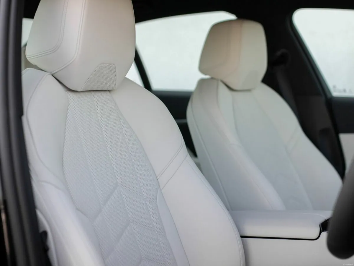 BMW 5-Series 530e M Sport SaloonTech Pack - Image 6