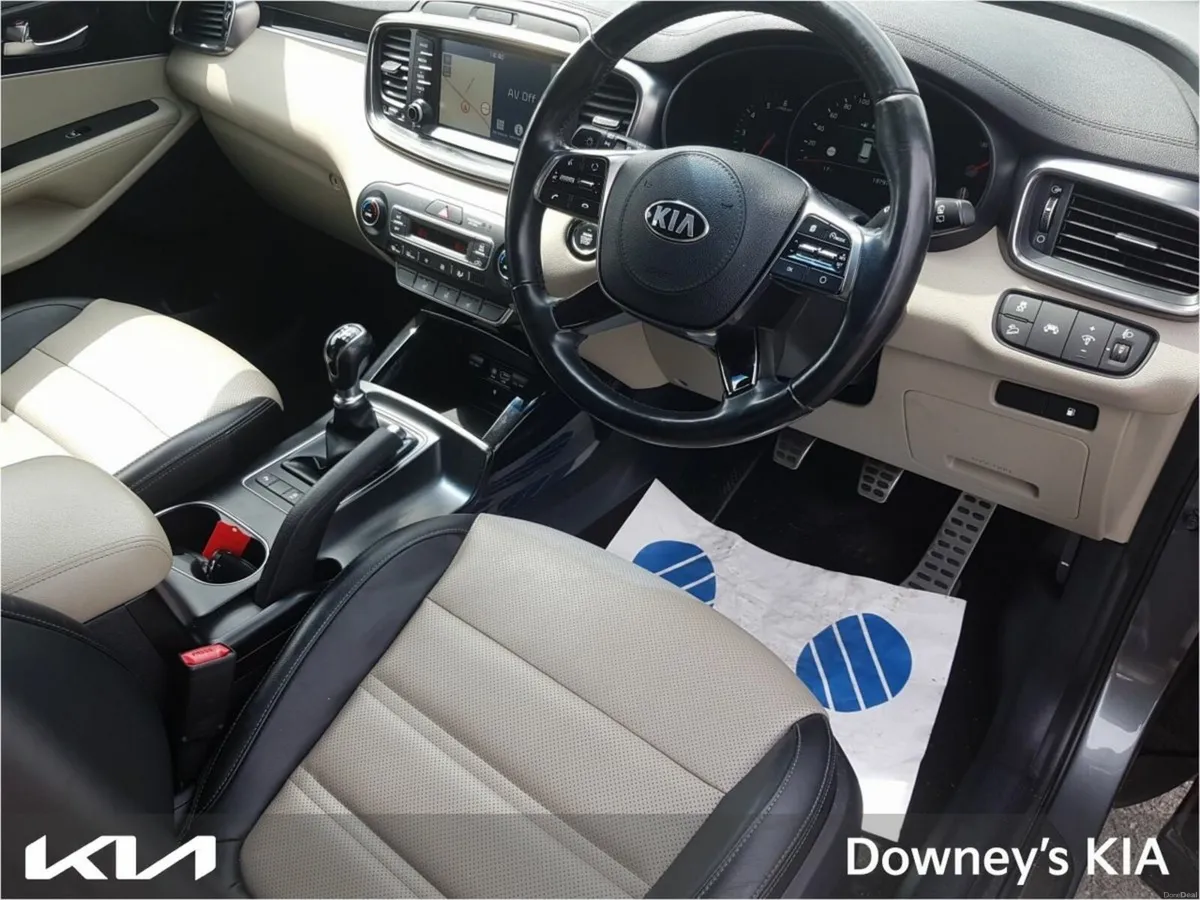 Kia Sorento 2.2 TD 7-SEATER - Image 4