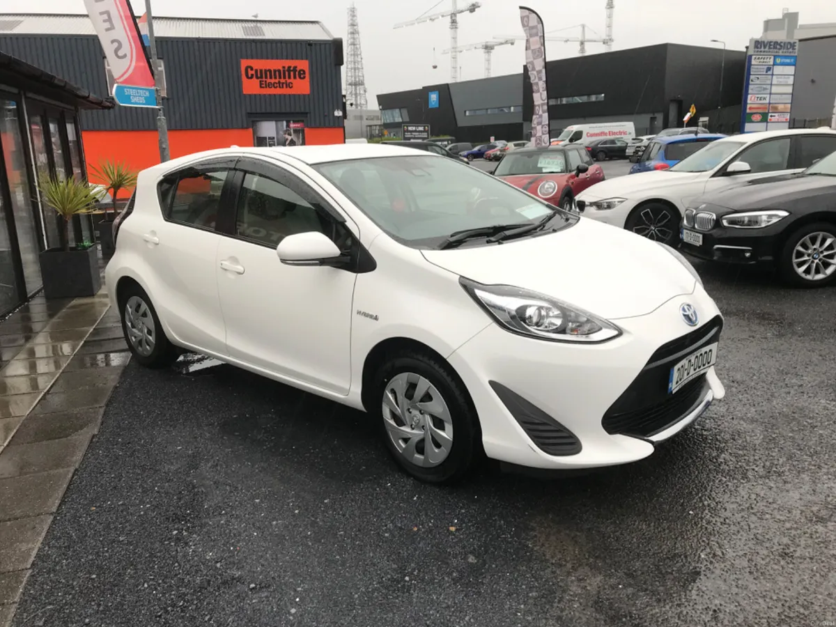 2020  TOYOTA AQUA AUTO - Image 3