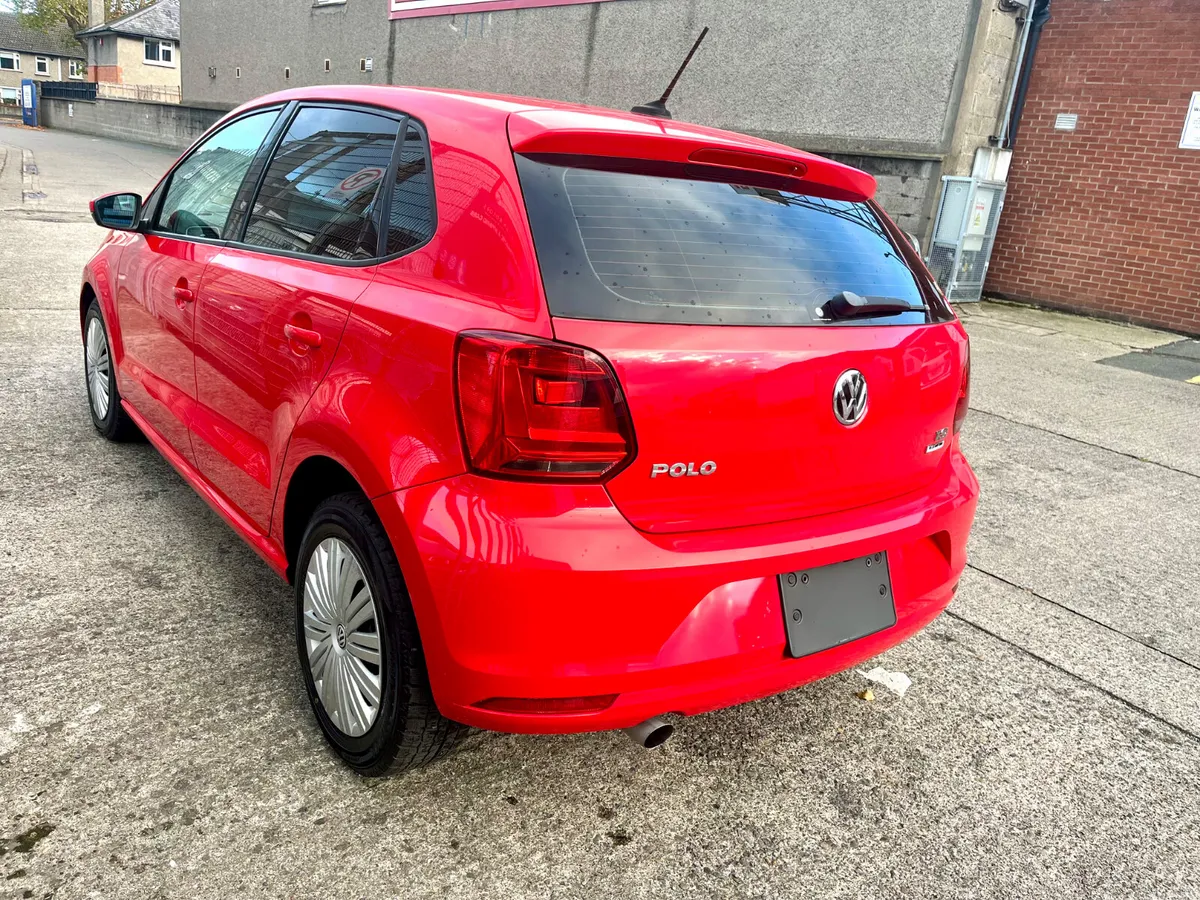 Volkswagen Polo 2015 Automatic - Image 5