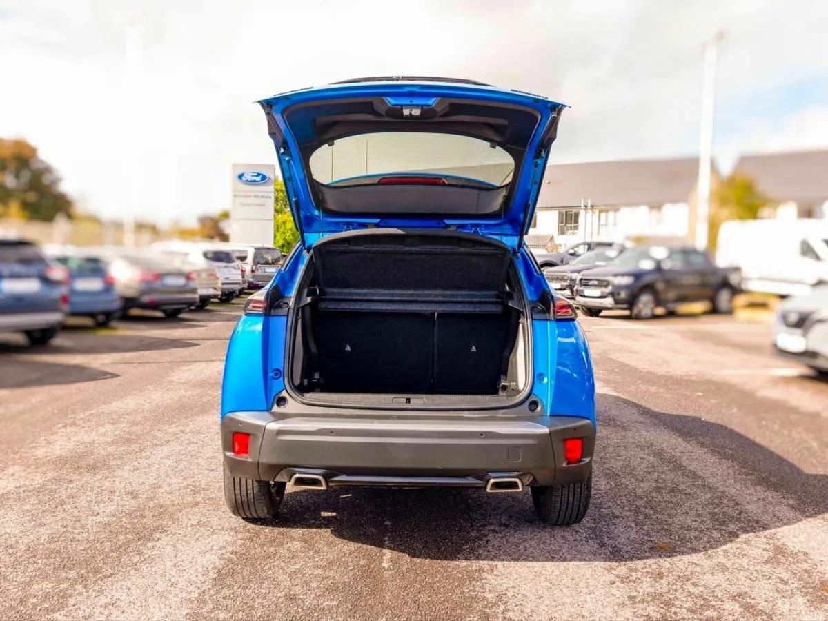 Peugeot 2008 2025 Peugeot 2008 Blue 1.2 MHEV Puret - Image 6