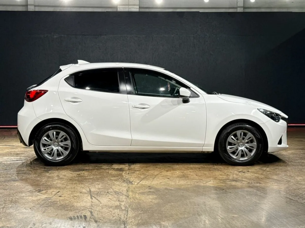 Mazda Demio 1.5 AUTOMATIC - LANE DEPARTURE WARNING - Image 3