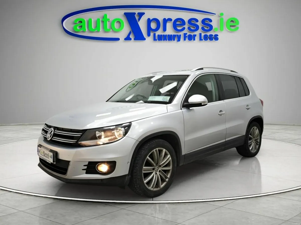 Volkswagen Tiguan Sport 2.0 TDI Panoramic roof - Image 3