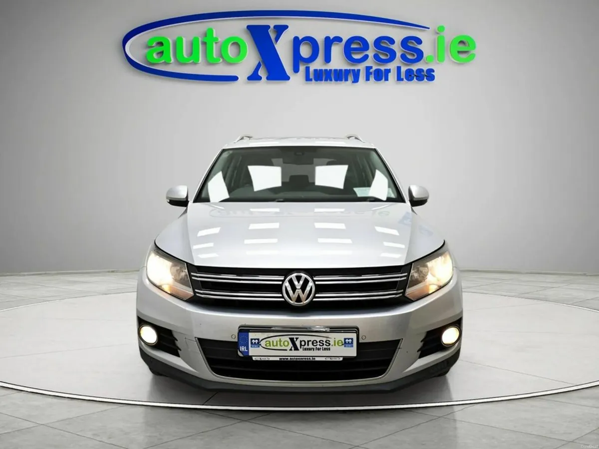 Volkswagen Tiguan Sport 2.0 TDI Panoramic roof - Image 3