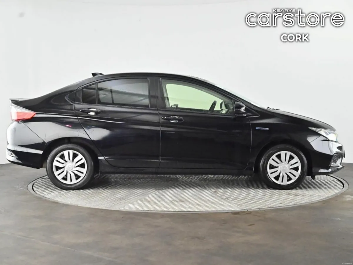 Honda Grace 1.5 Hybrid Auto - Image 3