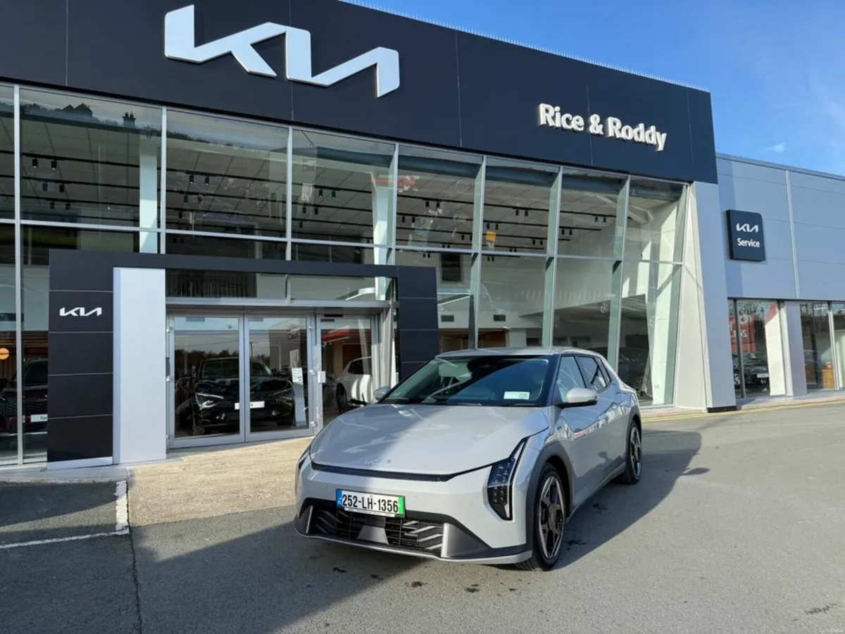 Kia EV4 DEMO EV4 5HB Earth K3 LR 5DR Auto - Image 1