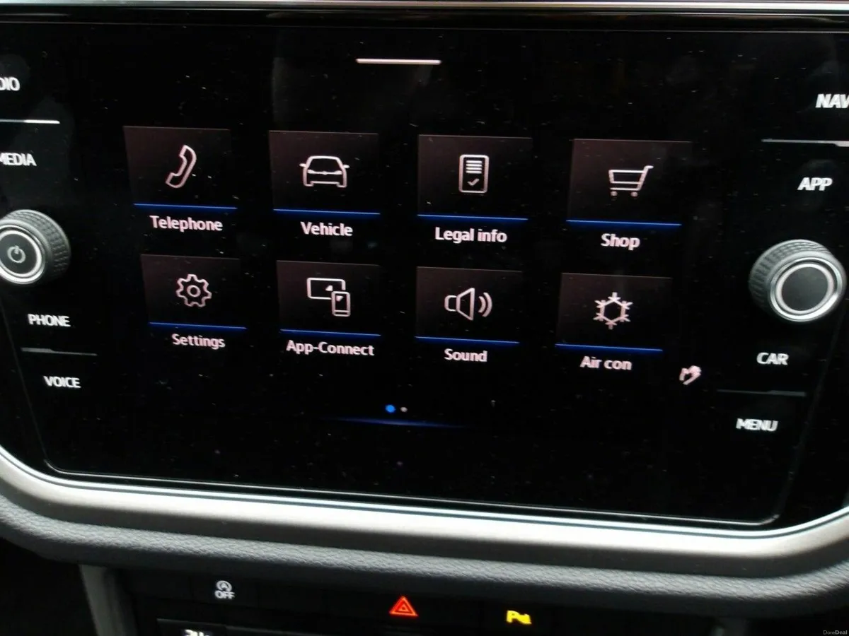 Volkswagen T-Roc DESIGN 2.0 TDI 6SPEED 115BHP *NCT - Image 6