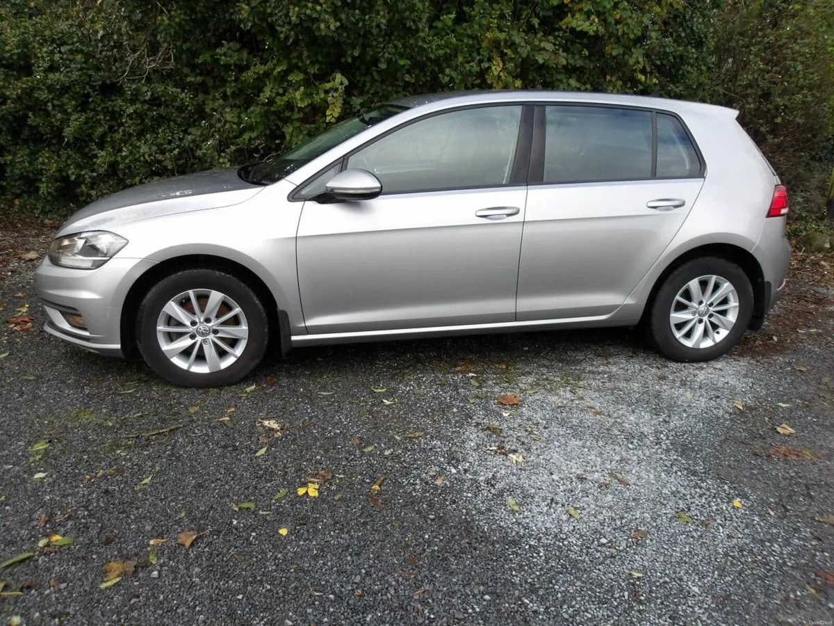 Volkswagen Golf 1.6 TDI 115HP SPORTS - Image 1