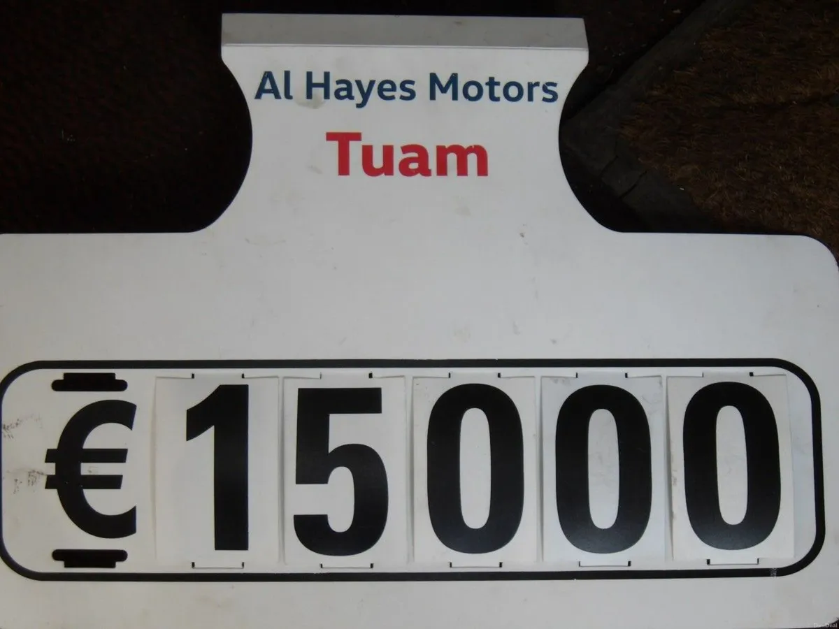 Toyota RAV4 D-4D 125 (2.0) 2WD Sol ** FULL-LEATHER - Image 4