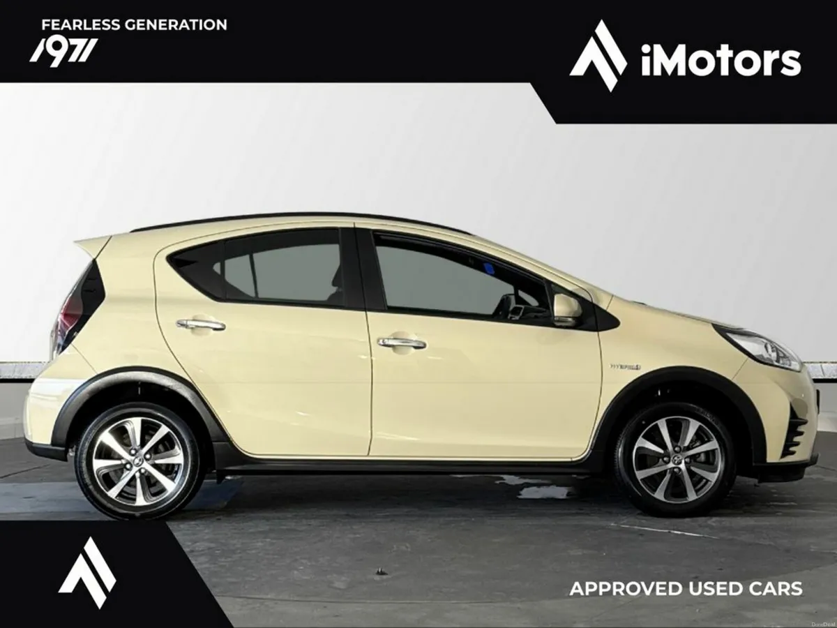 Toyota Aqua CROSSOVER HYBRID AUTOMATIC - Image 2