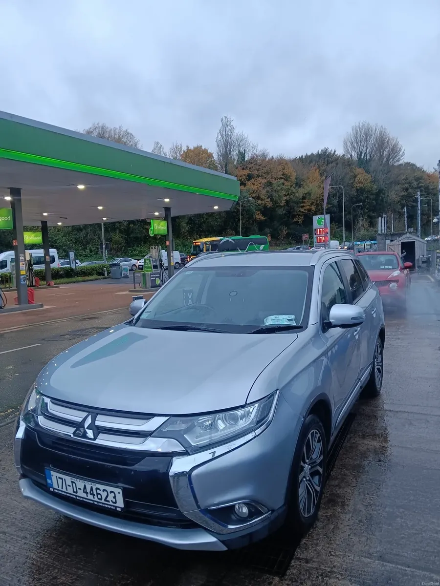 2017 Mitsubishi Outlander New NCT to 31-5-27 - Image 2