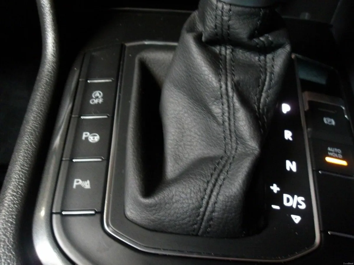 Volkswagen Tiguan AUTOMATIC CL 2.0 TDI 150BHP *SAT - Image 6