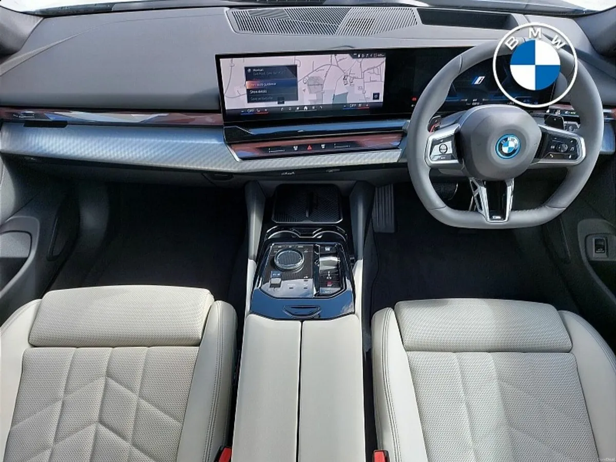 BMW 5-Series 530e M Sport Touring - Image 4