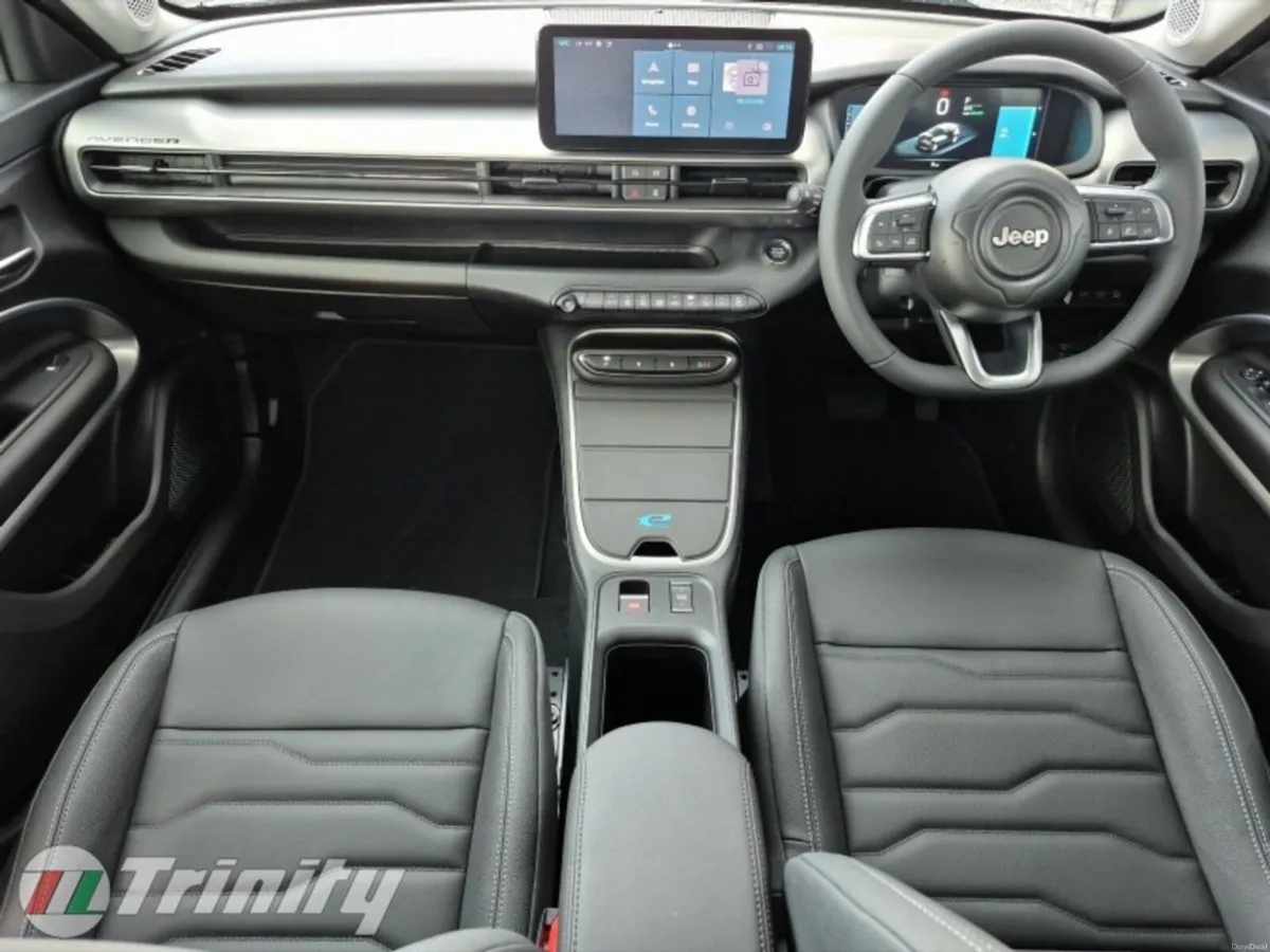 Jeep Avenger ** FULL LEATHER ** ALTITUDE 54KW 400K - Image 2