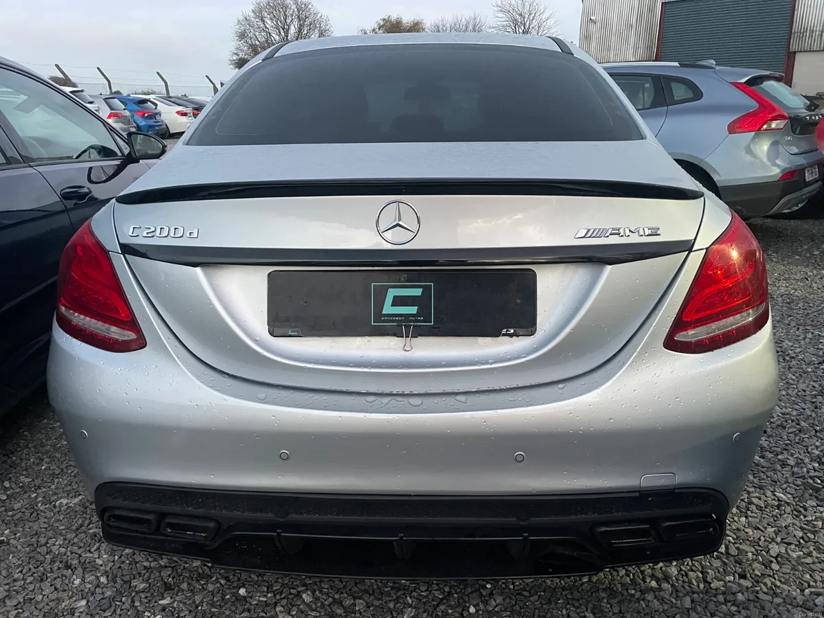 Mercedes-Benz C200 AMG - Image 2