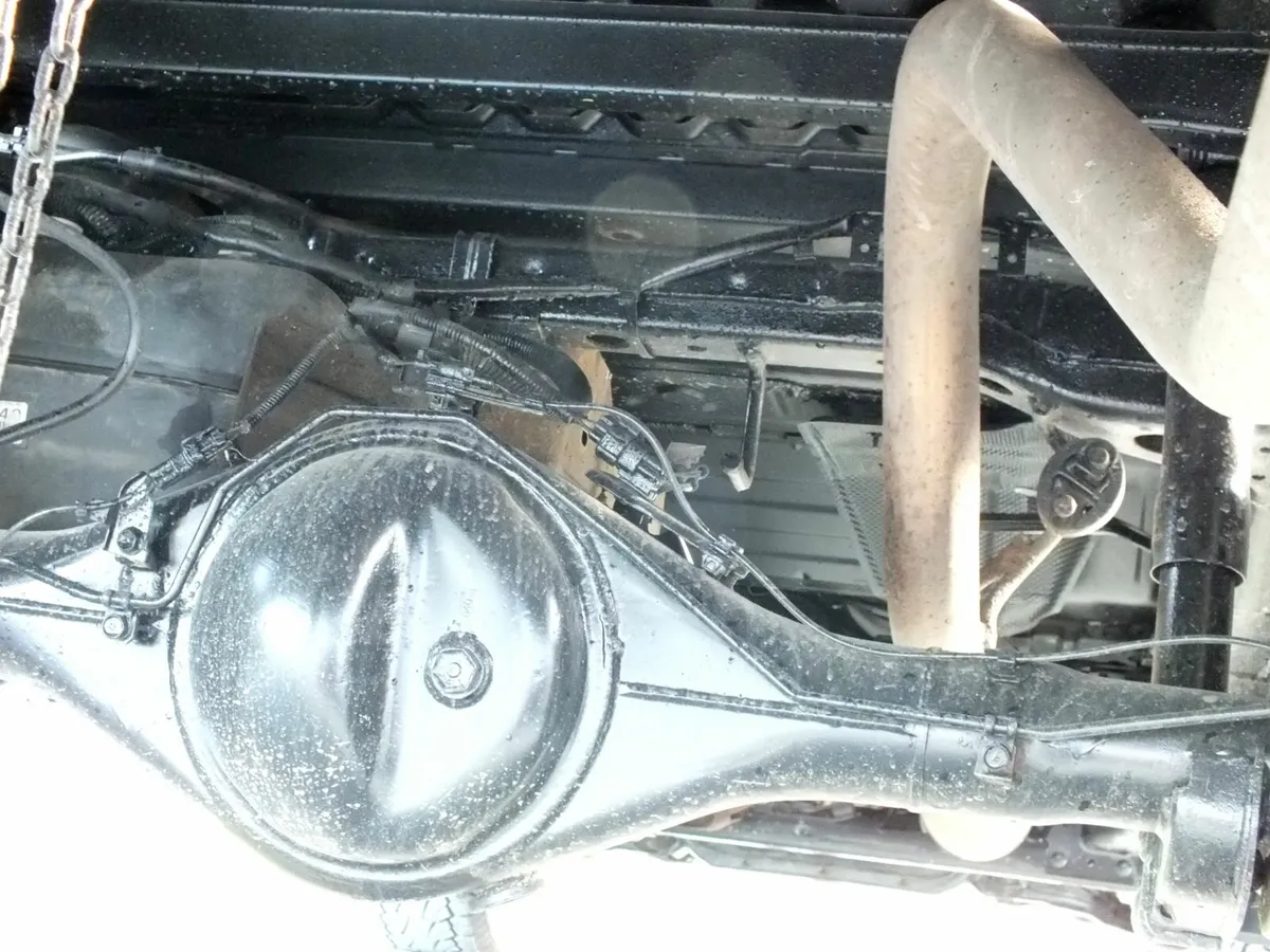 2019 Toyota Hilux Active Crewcab - Image 2