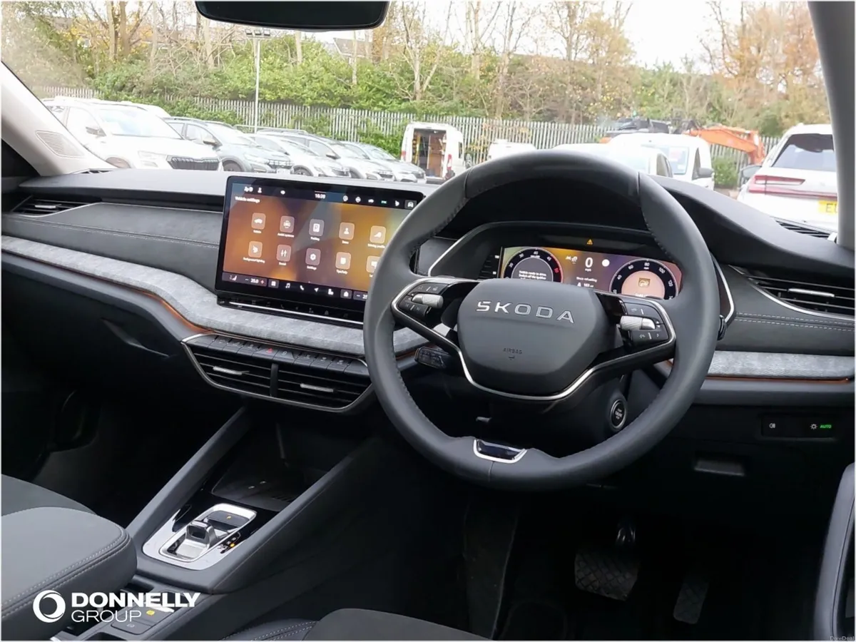 Skoda OCTAVIA Diesel Estate SE L - Image 4