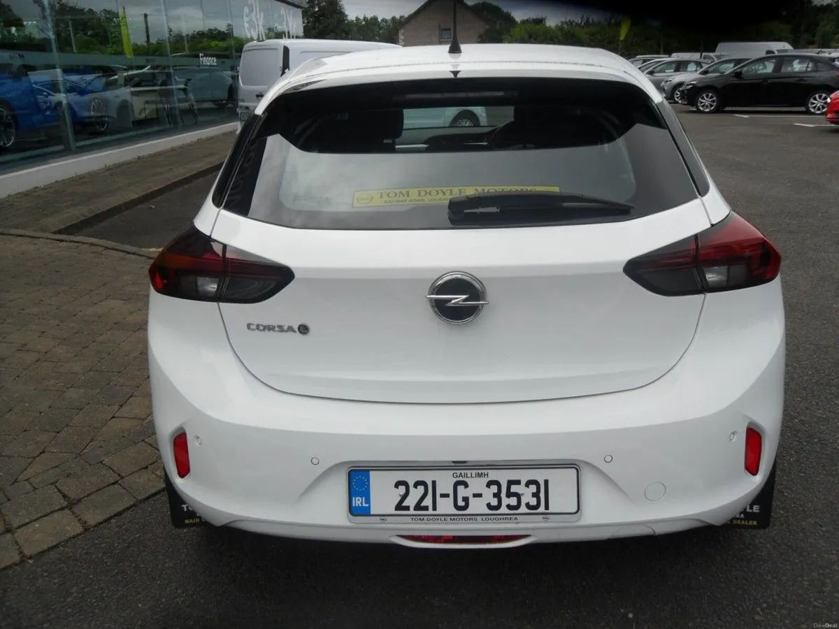 Opel Corsa SRI (100PS) S/S 8 Speed Auto - Image 3