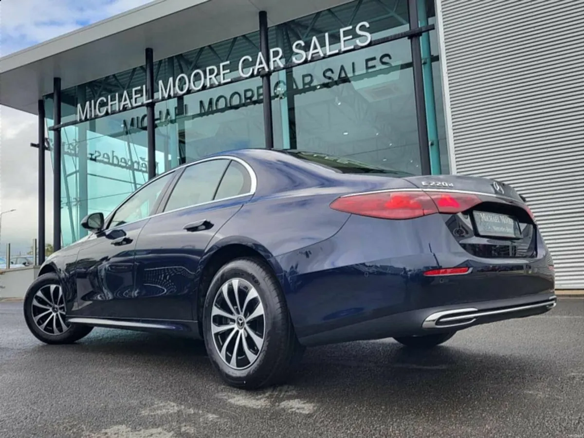 Mercedes-Benz E-Class E220d AVANTGARDE PLUS AUTO - Image 3