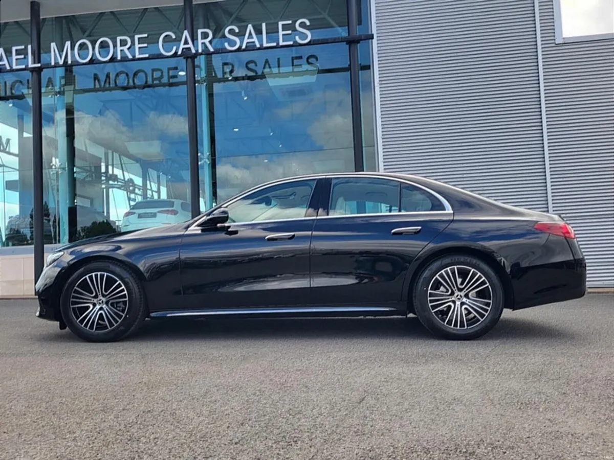 Mercedes-Benz E-Class E220d EXCLUSIVE PLUS AUTO ** - Image 5