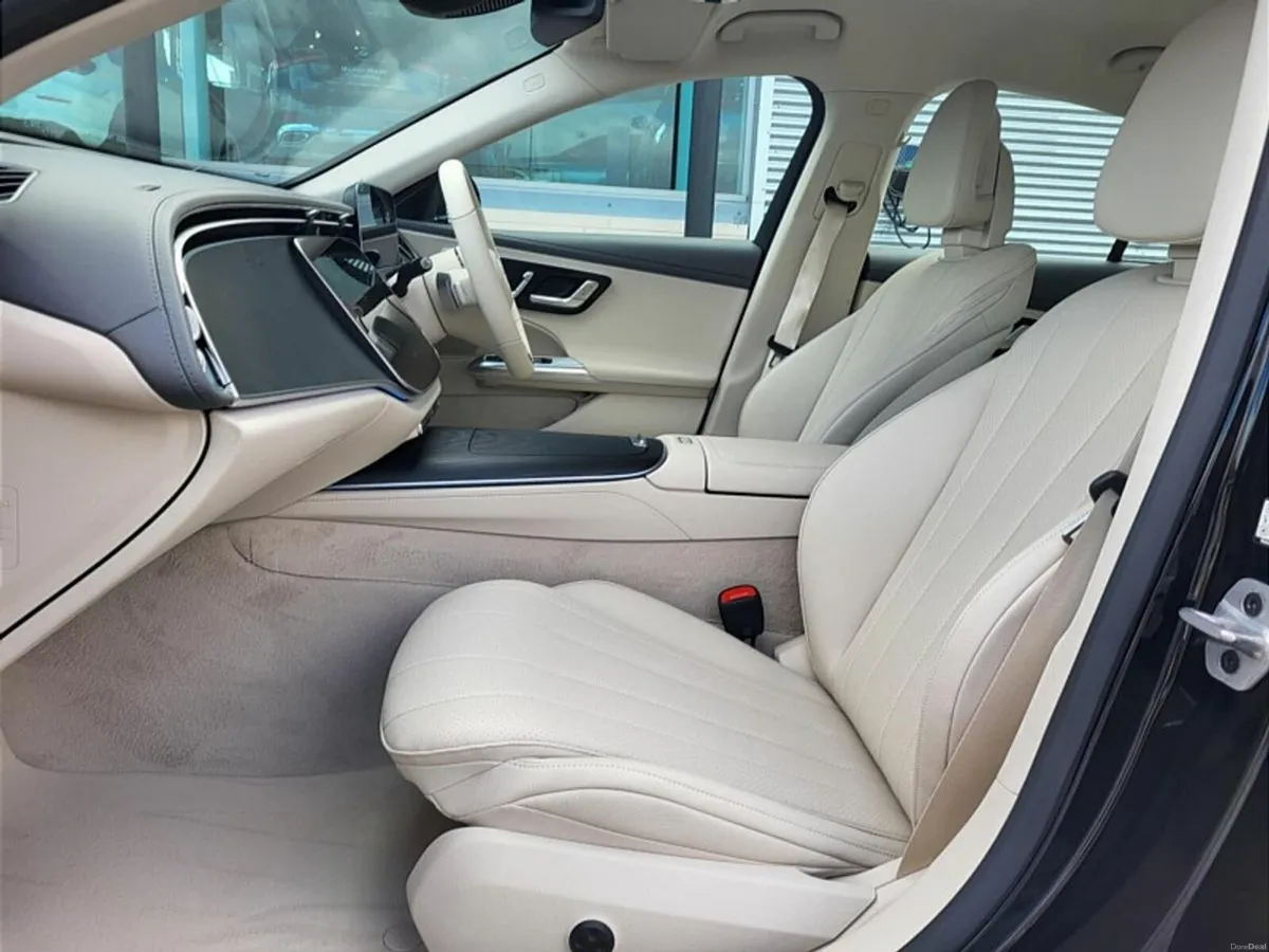 Mercedes-Benz E-Class E220d EXCLUSIVE PLUS AUTO ** - Image 6