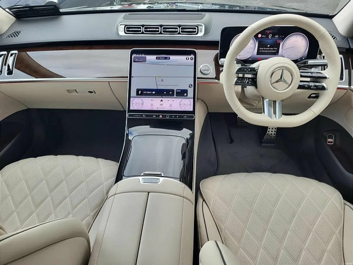 Mercedes-Benz S-Class S350d 4MATIC AMG LINE AUTO * - Image 4