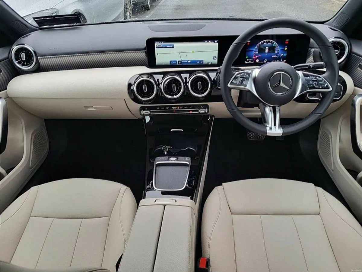 Mercedes-Benz A-Class A180d PROGRESSIVE AUTO *(NIG - Image 4