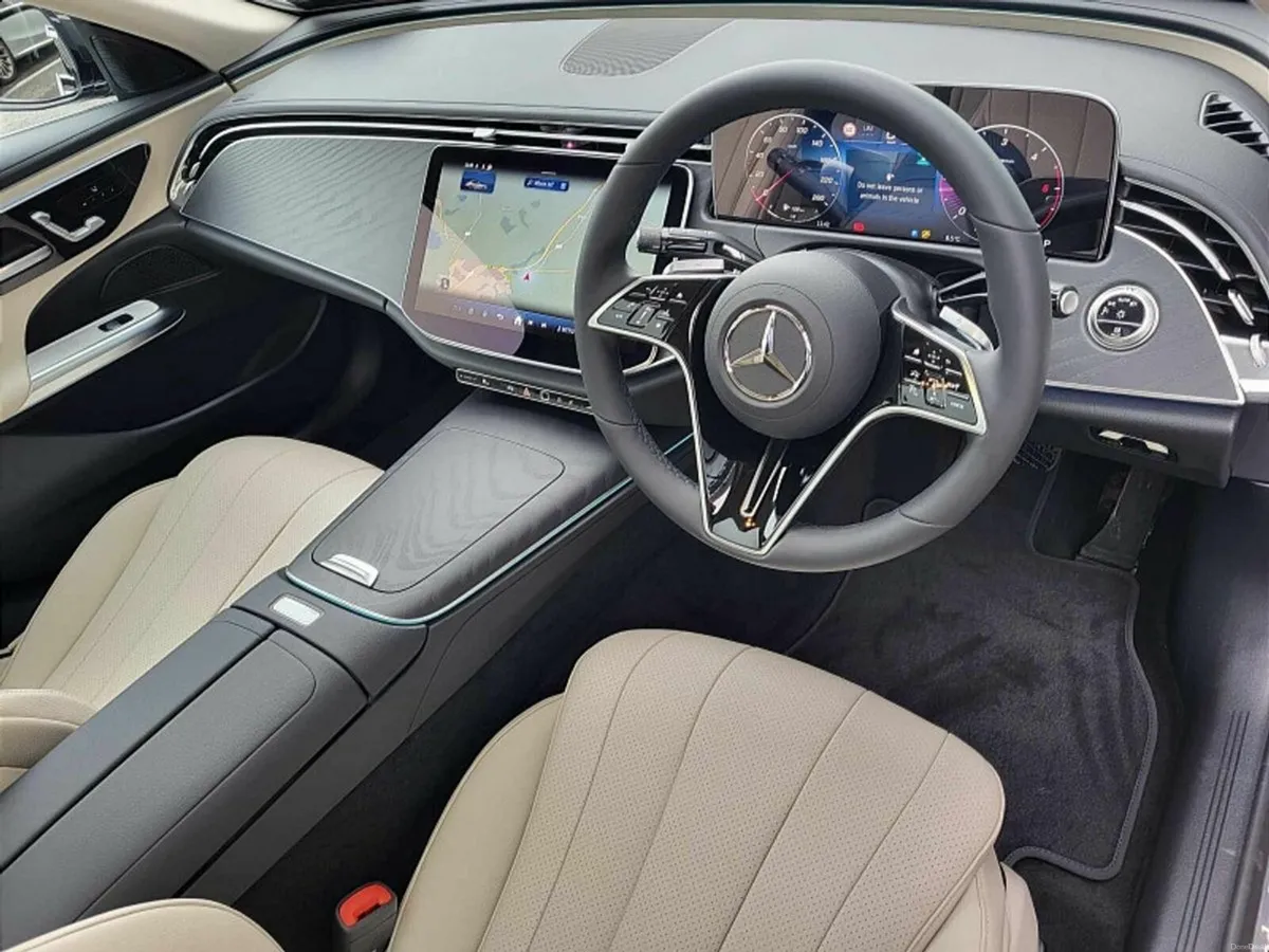 Mercedes-Benz E-Class E220d AVANTGARDE PLUS AUTO * - Image 2