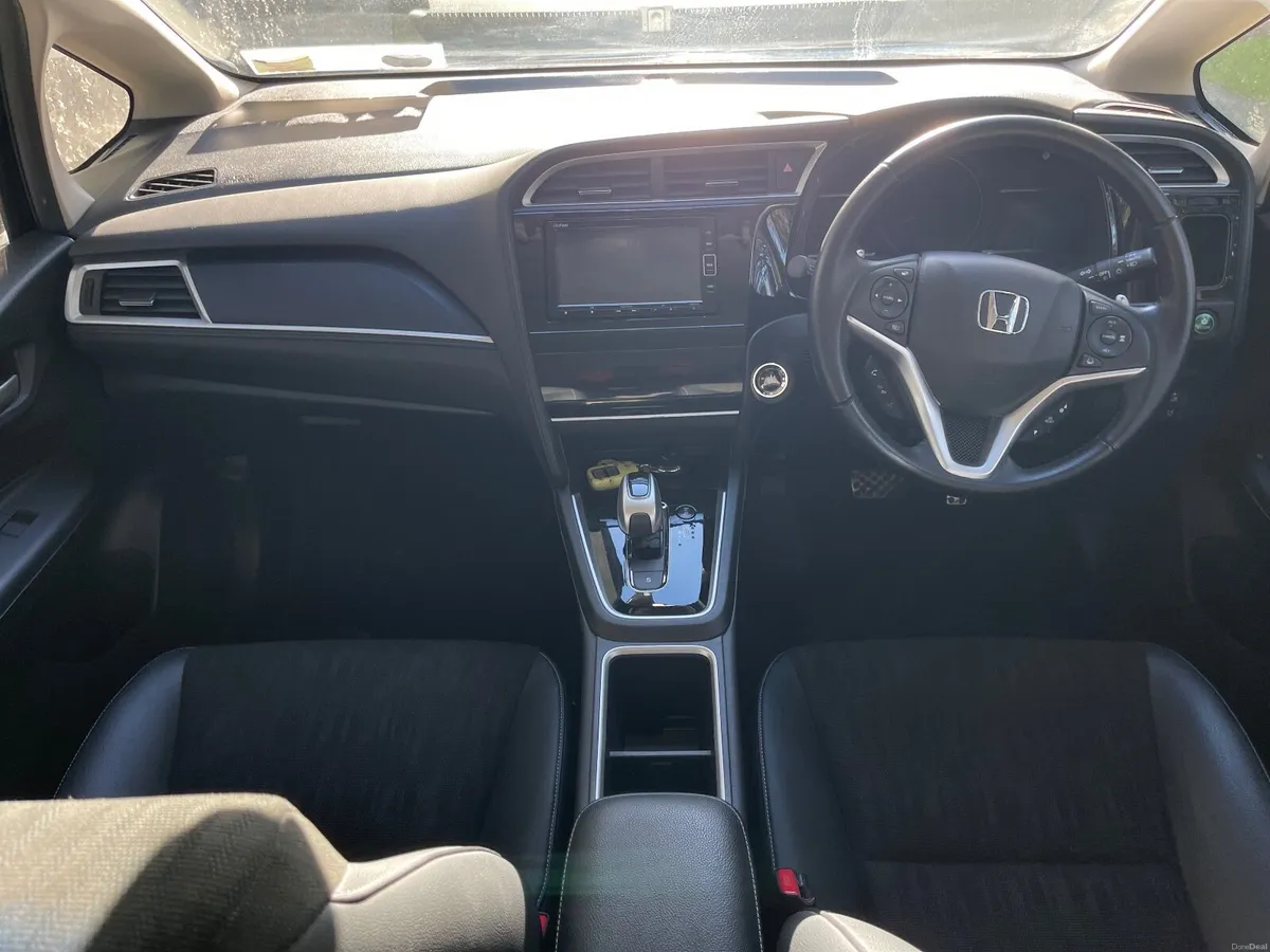 Honda Shuttle 2019 4WD Purple Hi Spec - Image 4