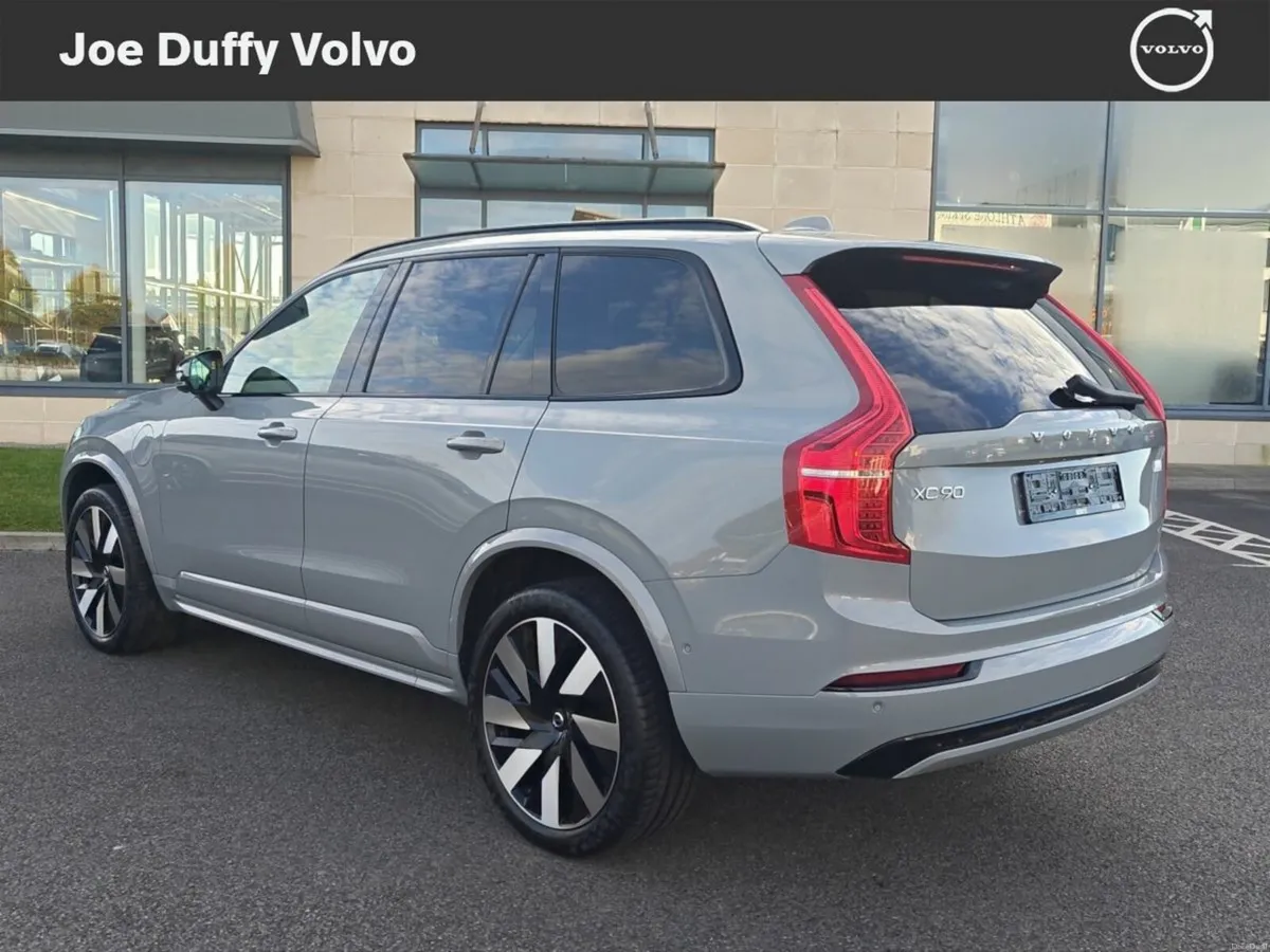 Volvo XC90 T8 PHEV 455hp Plus (Bright Theme) - Image 3