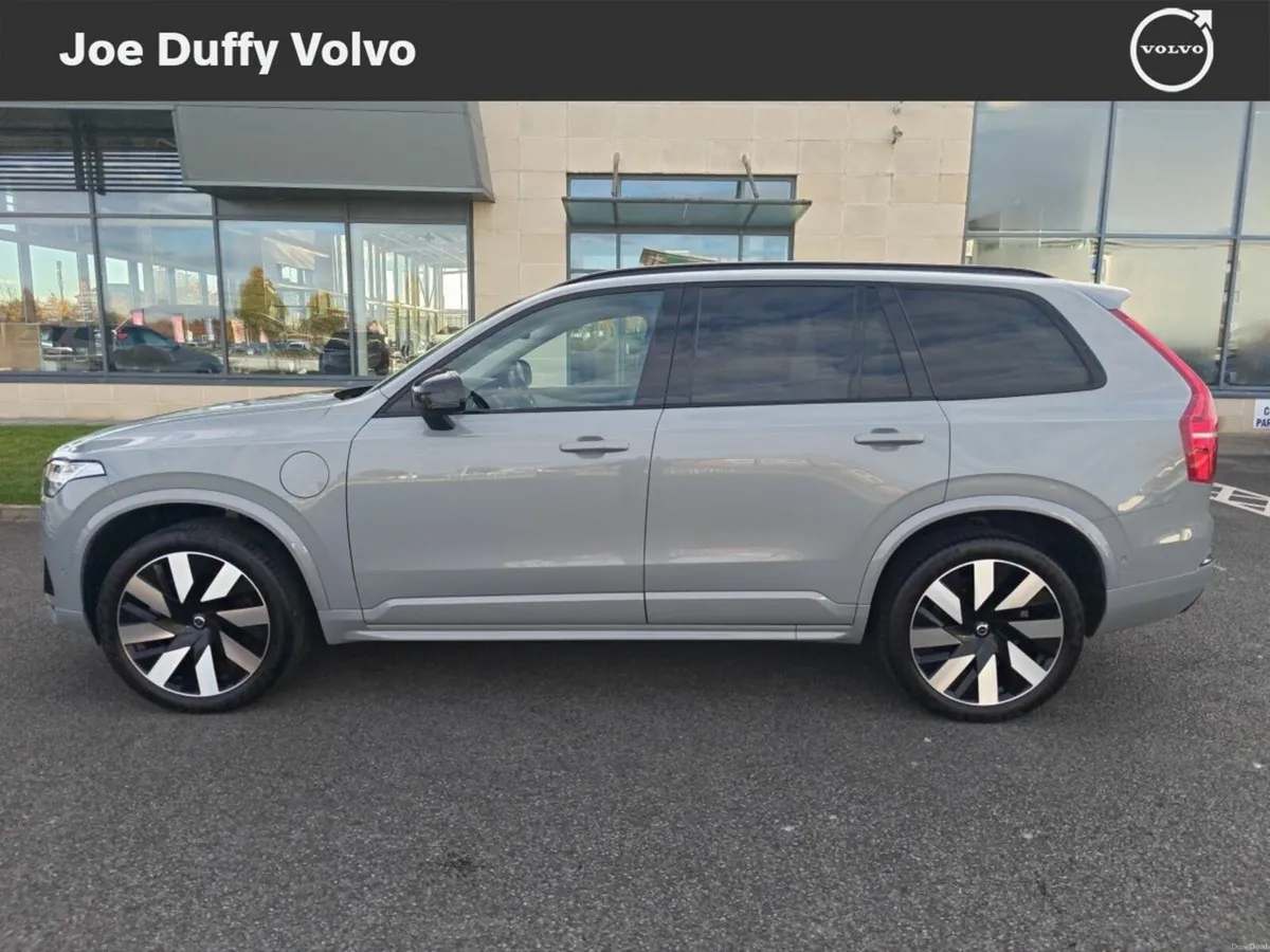 Volvo XC90 T8 PHEV 455hp Plus (Bright Theme) - Image 4
