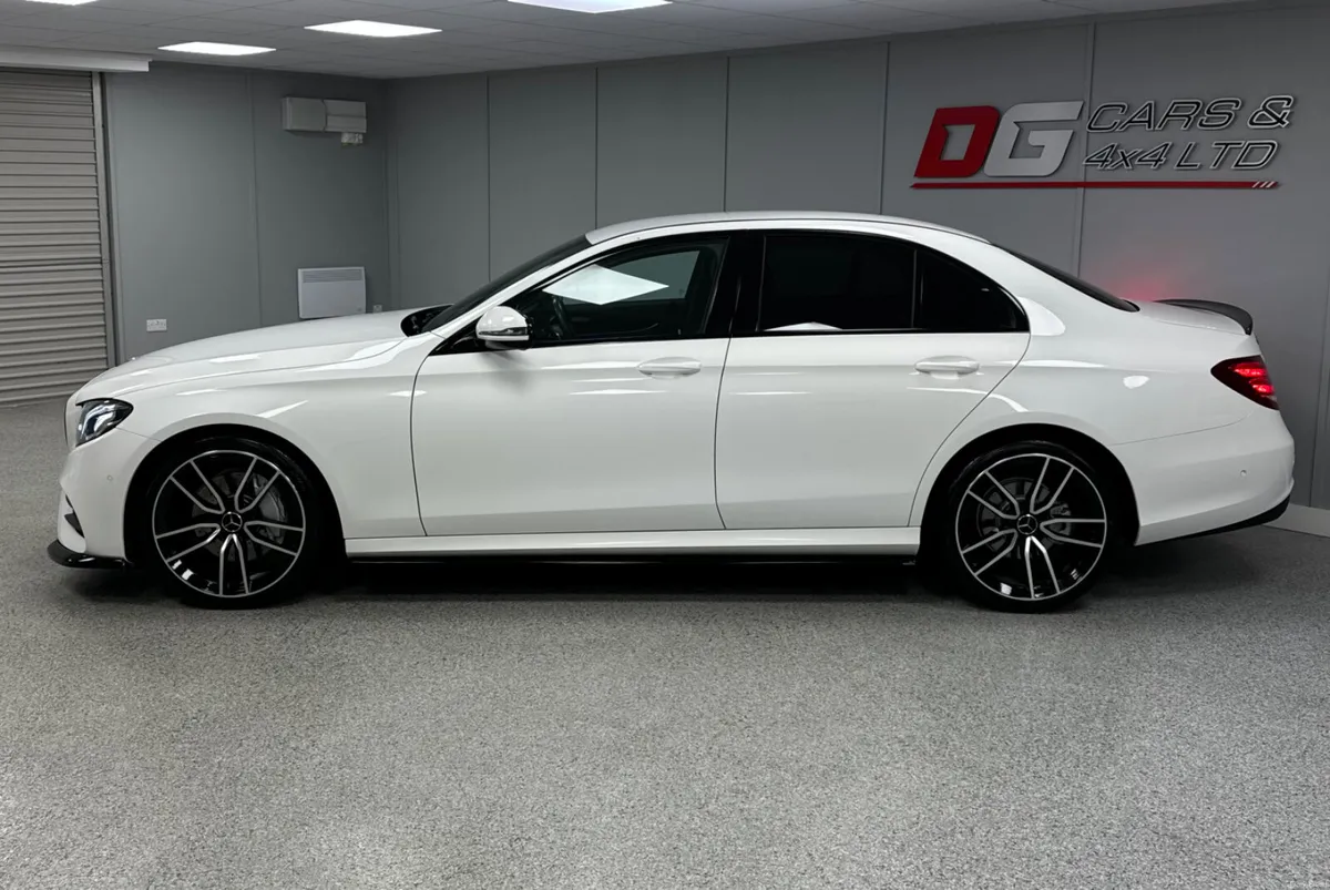 2017 Mercedes E220 D AMG Line Automatic - Image 4