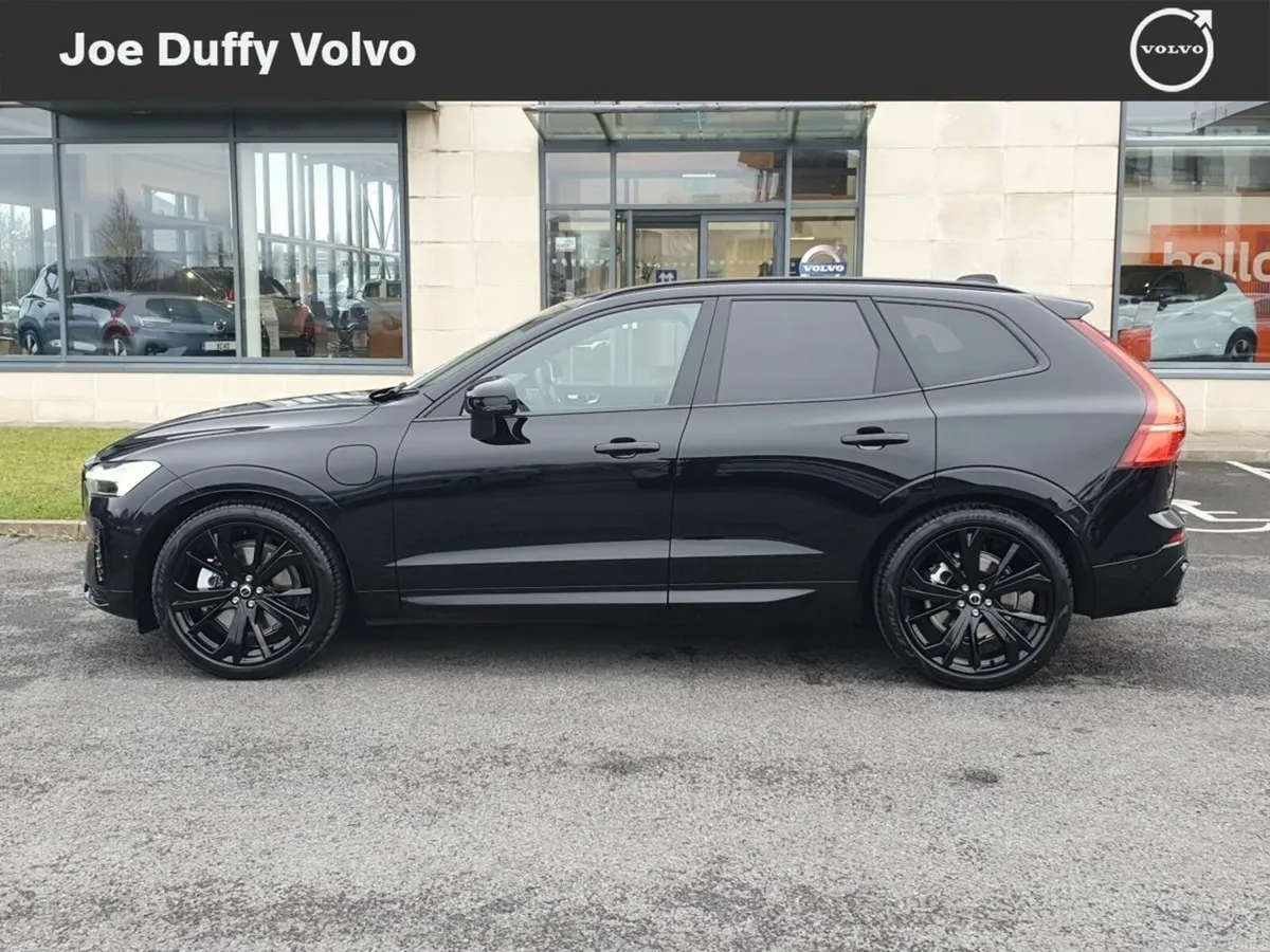 Volvo XC60 T6 Black Edition Ultra - Image 4